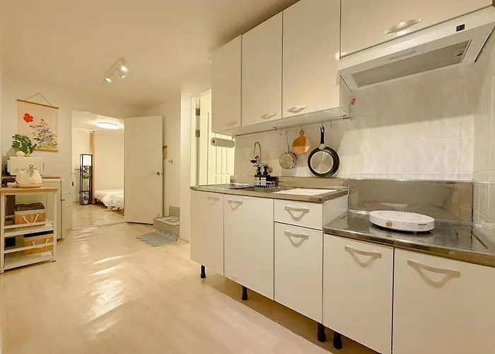 Next To Seongsudong,10 Minutes To Konkuk Station,,7 Minutes To Guui Station,accommodation For 6 People With 3 Queen Beds,lotte Worldto Willa Seul