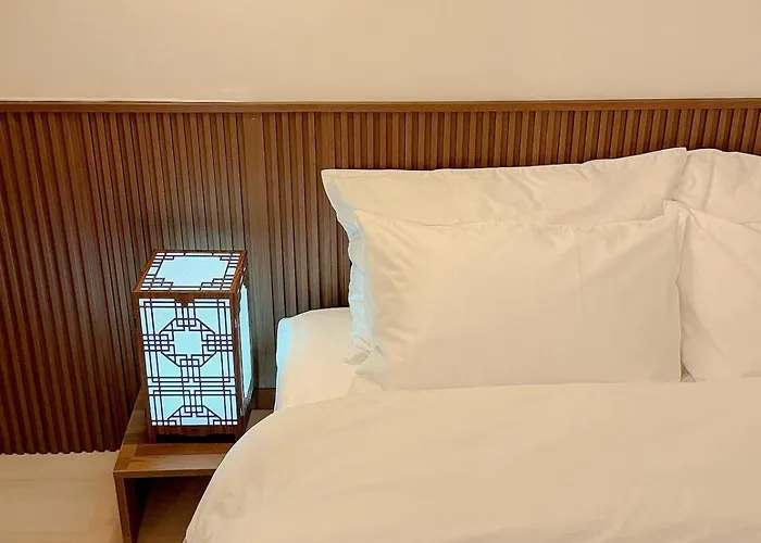 Willa Next To Seongsudong,10 Minutes To Konkuk Station,,7 Minutes To Guui Station,accommodation For 6 People With 3 Queen Beds,lotte Worldto